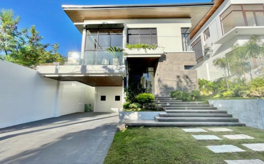 Attractive5-BedroomHouseandLotforSaleinAlabangHillsMuntinlupa-1.jpg