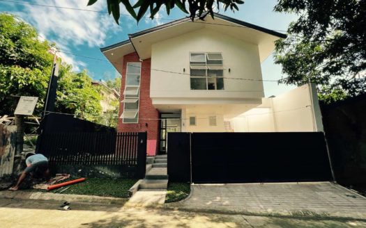 Fabulous4-BedroomHouseforSaleinFilheights,BatasanHills,QuezonCity-1.jpg