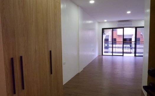 ModernMinimalist3-BedroomTownhouseforSaleinKamuning,QuezonCity-11.jpg