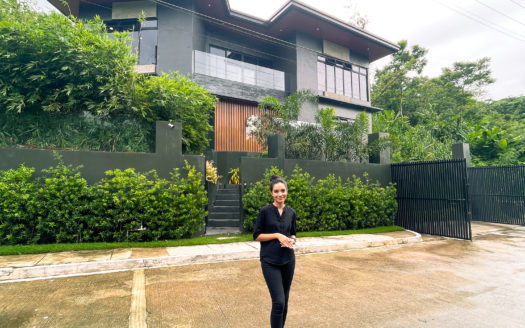 AStately8000-SqftHouseforSaleinAntipolo-1-scaled.jpg
