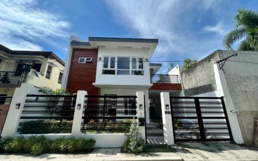 Brilliant5-BedroomHouseandLotforSaleinAntipolo-1.jpg