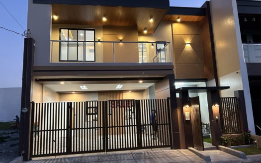 Contemporary4-BedroomHouseforSaleinBFHomesLasPinasCity-1.jpg