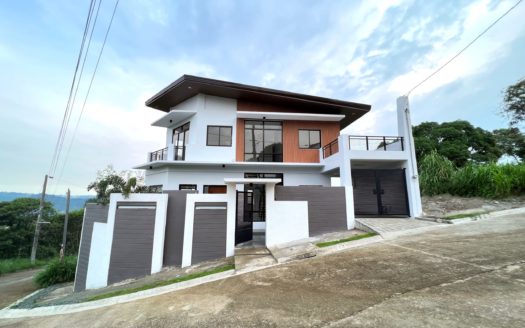 Cosmopolitan4-BedroomHouseandLotforSaleinSunValleyAntipolo-1.jpg