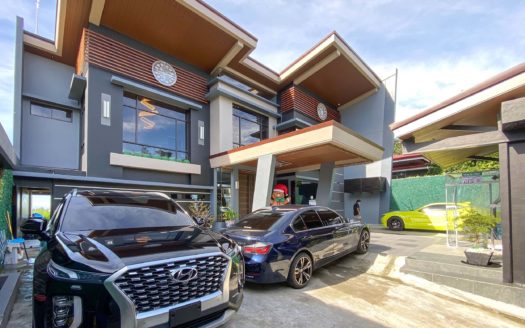 Impressive3-BedroomHouseandLotwithPanoramicViewinAntipoloCity-1.jpg
