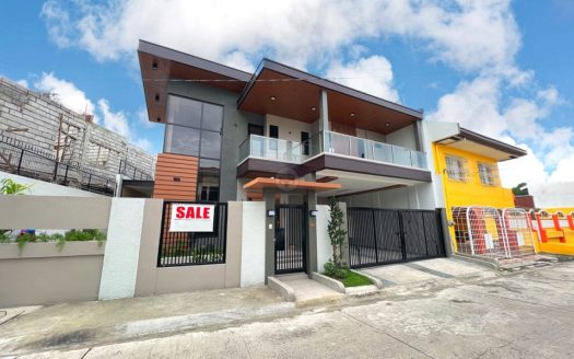 Outstanding4-BedroomDreamHouseandLotforSaleinBFResortVillageLasPinas-1.jpg