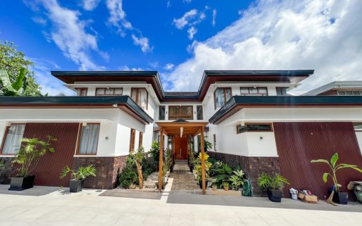 Serene5-BedroomHouseforSaleinBeverlyHillsAntipolo-1.jpg