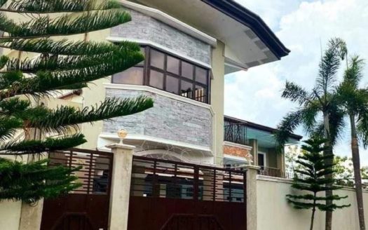 Sophisticated6BedroomHouseforSaleinBayLaguna-1.jpg