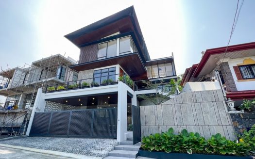 Tropical4-BedroomHouseforSaleinAntipolo-1.jpg