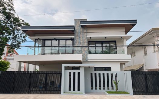 Majestic6-BedroomHouseforSaleinTierraNuevaVillage,Alabang,Muntinlupa-1.jpg