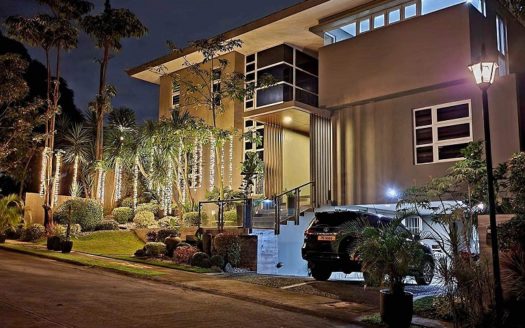 Glamorous5-BedroomHouseandLotforSaleinAyalaWestgroveHeights-1.jpg