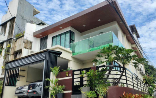 Alluring5-BedroomHouseforSaleinProject 6,QuezonCity-1.jpg