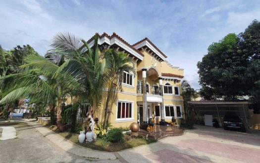 Amazing10BedroomMansionforSaleinLoyolaGrandVillas-1.jpg