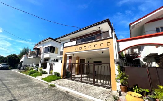 Astonishing4-BedroomHouseAndLotforSaleinBFHomesParañaque-1.jpg