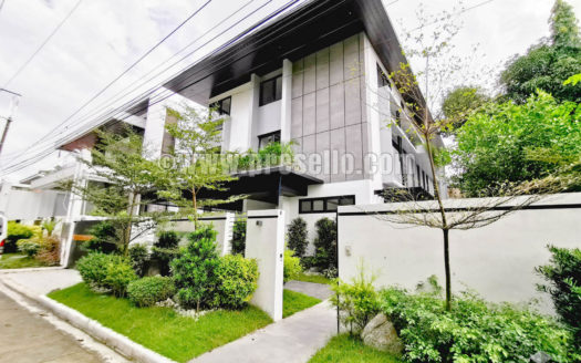 Brilliant8BedroomHouseandLotforSaleinQuezonCity-1.jpg