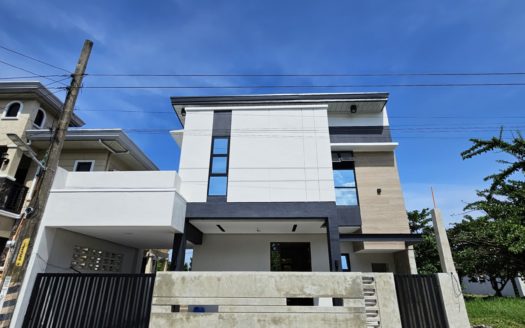 Gorgeous3-BedroomHouseforSaleinSanFernandoPampanga-1.jpg