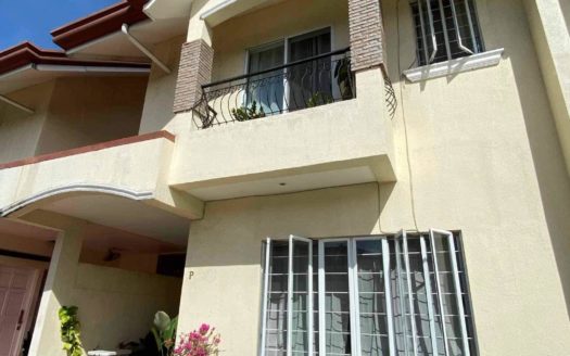 Graceful3-BedroomHouseforSaleinSouthGreenParkParanaque-1.jpg