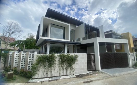Modern4-BedroomHouseforSaleMetrogateSilangEstates,Biluso,SilangCavite-1.jpg