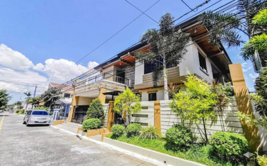 Contemporary4-BedroomHouseandLotforSaleinBFHomesParanaque-1.jpg