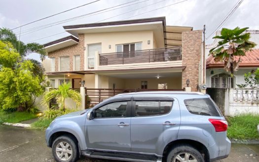 Impressive5-BedroomHouseandLotforSaleinBFNorthwestParañaque-1.jpg