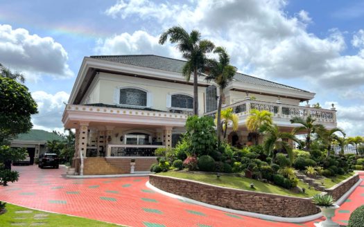 Luxurious5-BedroomMansionEstateinTivoliRoyaleQuezonCity-1.jpg