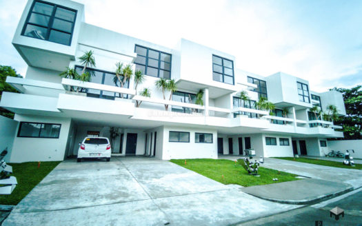 Sleek3-BedroomHouseandLotforSaleinParanaque-1.jpg