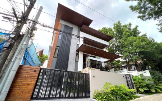 Ultramodern6BedroomHouseandLotforSaleinAyalaHeights-1.jpg