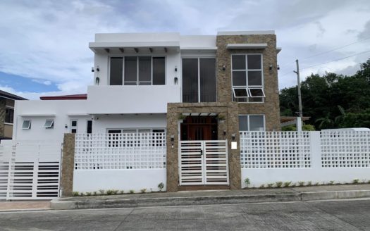 Elegant4-BedroomHouseforSaleinRivieraGolf&CountryClub,Silang,Cavite-1.jpg