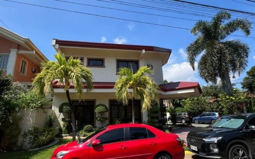 Magnificent4-BedroomHouseforSaleinBFHomesParanaque-1.jpg