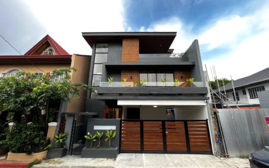 Appealing7BedroomHouseandLotforSaleinGreenwoodsExecutiveVillagePasig-1.jpg