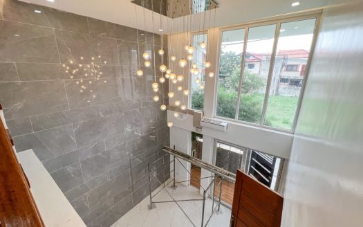 Pristine5-BedroomHouseforSaleinGreenwoodsExecutiveVillagePasig-3.jpg