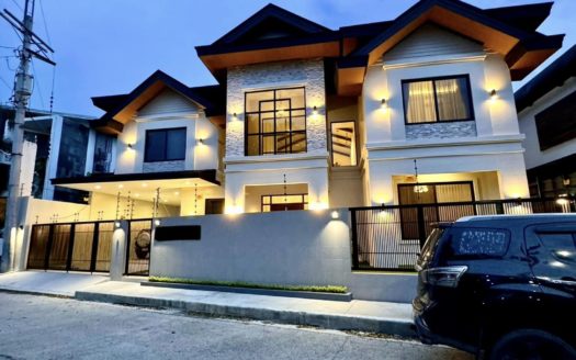 Inviting5BedroomHouseandLotforSaleinDasmariñasCavite-1.jpg