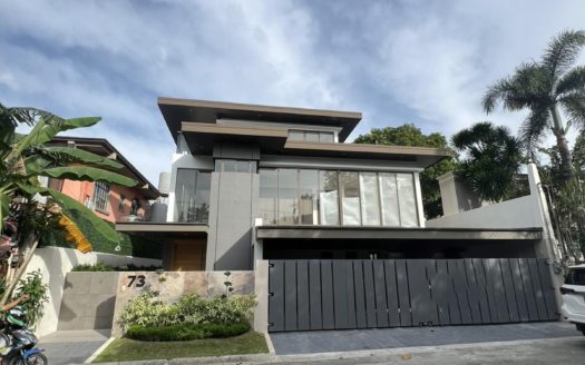 Contemporary5-BedroomHouseforSaleinBFHomesParanaque-1.jpg