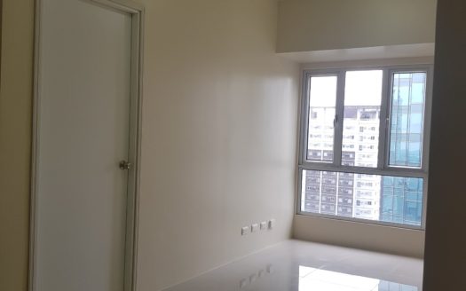 Minimalist1BedroomCondoforSaleatTheMontane-1.jpg