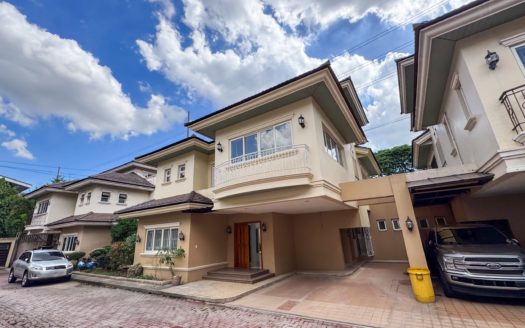 Beautiful5-BedroomTownhouseforSaleinNewManila,QuezonCity-1.jpg