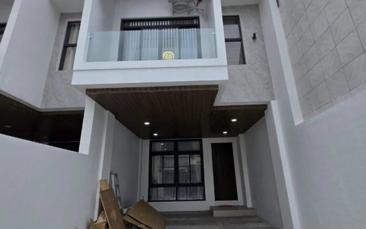 BrandNewFullyFurnished3-BedroomTownhouseforSaleinUPS5ParanaqueCity-1.jpg