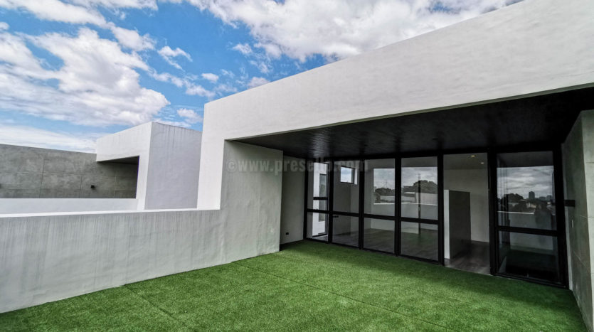 Presello - 10 Must-Try Restaurants in BF Paranaque