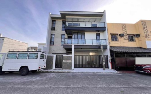 Marvelous4-BedroomHouseandLotforSaleinGreenwoodsExecutiveVillageinTaytayRizal-1.jpg