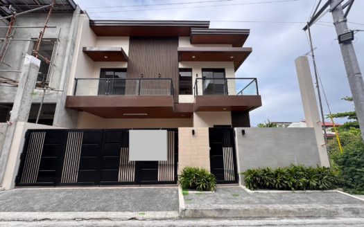 Modern4-BedroomHouseandLotforSaleinGreenwoodsExecutiveVillageTaytayRizal-1.jpg