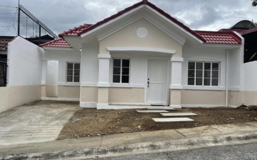 Divine3-BedroomHouseandLotforSaleinVillaMontserrat,Havila, Filinvest,TaytayRizal-2.jpg