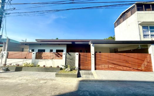 Vibrant5-BedroomHouseandLotforSaleinBFResortVillageLasPinasCity-1.jpg