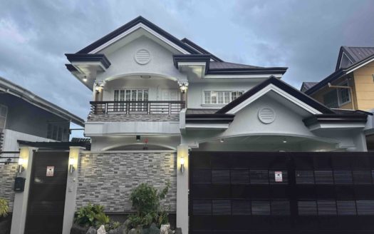 Contemporary5-BedroomHouseandLotforSaleinFilinvestEastHomesCaintaRizal-1.jpg