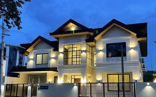 Sensational5-BedroomHouseandLotforSaleinOrchardResidentialStateDasmarinasCavite-1.jpg