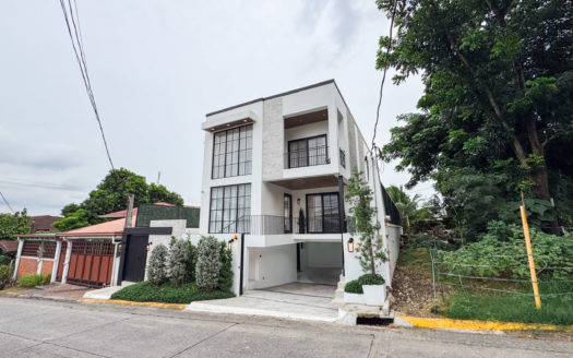 Sleek3-BedroomHouseandLotforSaleinFilinvest2,BatasanHills,QuezonCity-1.jpg