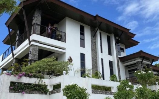 Pristine4-BedroomHouseandLotforSaleinSta.AnaCalataganBatangas-1.jpg