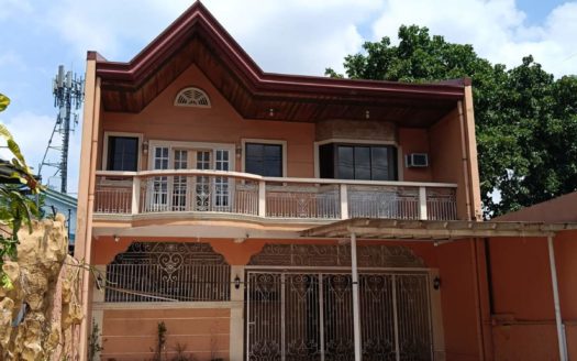 Warm5-BedroomHouseandLotforSaleinParangMarikina-1.jpg
