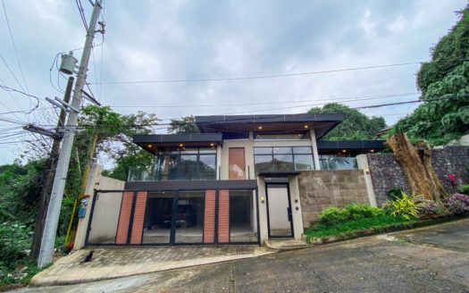 Vibrant6-BedroomHouseandLotforSaleinBarangayDoloresTaytayRizal-1.jpg