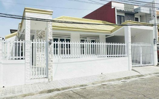 Bungalow5-BedroomHouseandLotforSaleinPillarVillageLasPinasCity-1.jpg