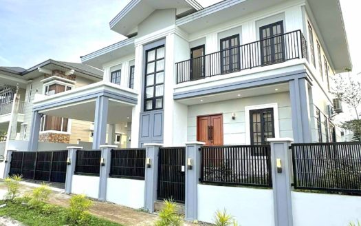 Enchanting4-BedroomHouseandLotforSaleinSouthForbesSilangCavite-1.jpg