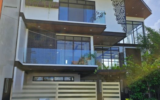 Sleek5-BedroomHouseandLotforSaleinGreenwoodsExecutiveVillageTaytayRizal-1.jpg