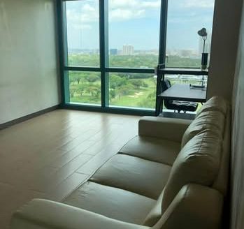 Posh2-BedroomCondoUnitforSaleinForbestownRoadCondoBonifacioGlobalCityTaguigCity-1.jpg
